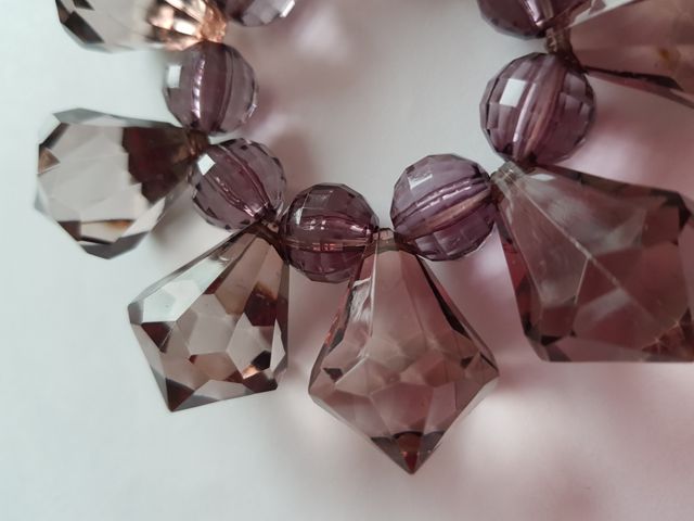 bracciale elastico con perle sfaccettate