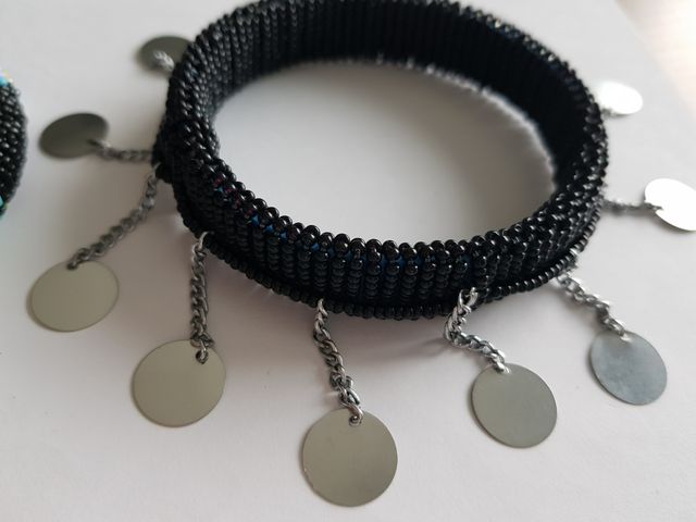 set 2 bracciali neri rigidi