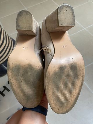 Botines de tacón color arena de inside talla 39