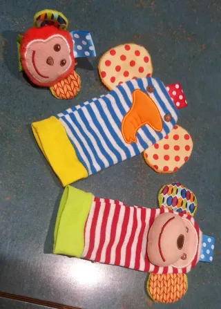 Lote juguetes de bebé + regalo