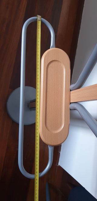 Galán de noche moderno