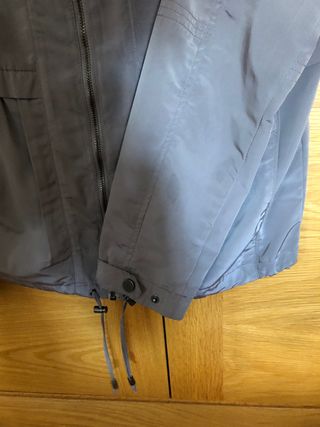 Chubasquero ligero corto. S. Massimo Dutti