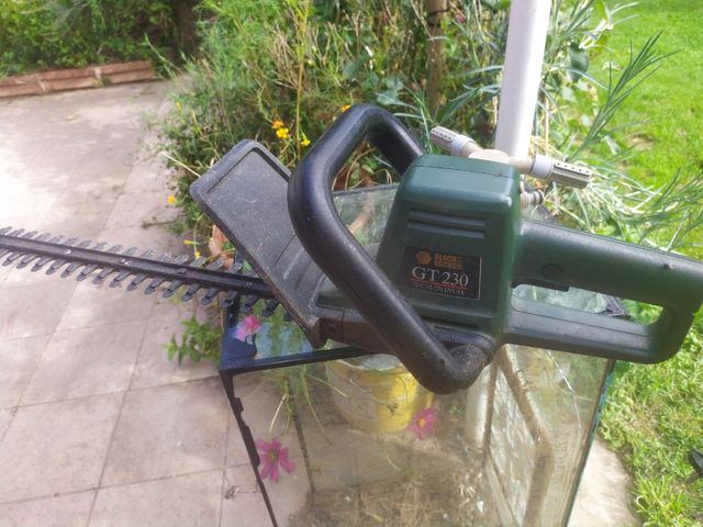 Recorta setos black decker