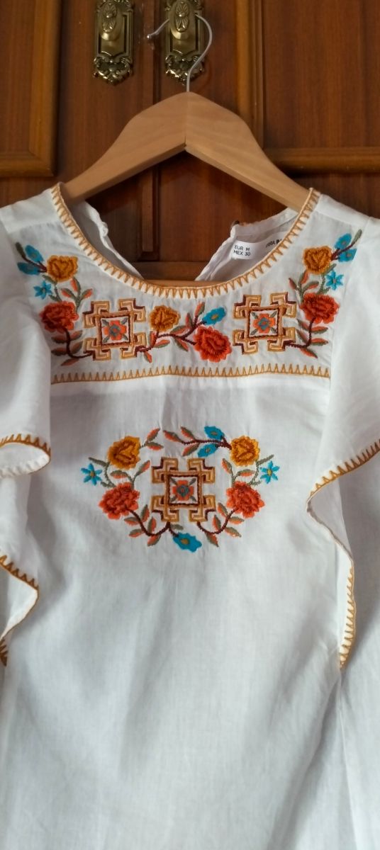 CAMISA BORDADA. 3/4 usos