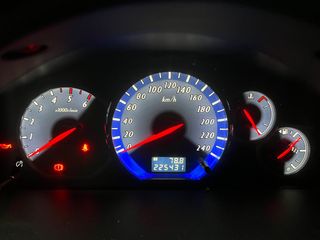 Mitsubishi Grandis 2006