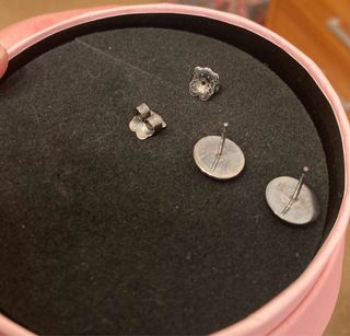 Pendientes Tous plata pavonada y espinelas