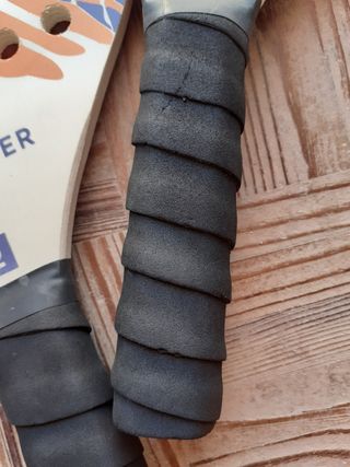 racchette in legno forato piu palla