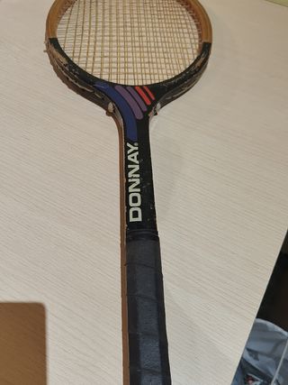 Raqueta de tennis antigua