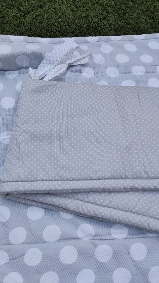 Chichonera y colcha cuna