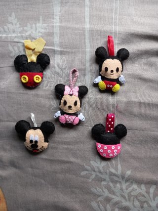 Mickey y Minnie Mouse en fieltro