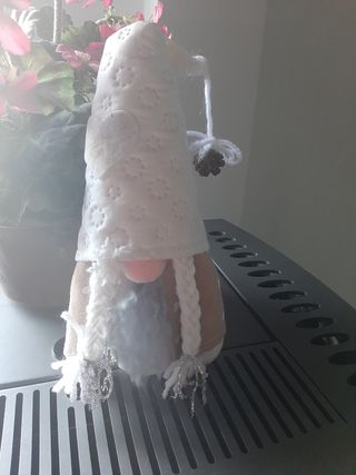Gnomo fatto a mano in tela