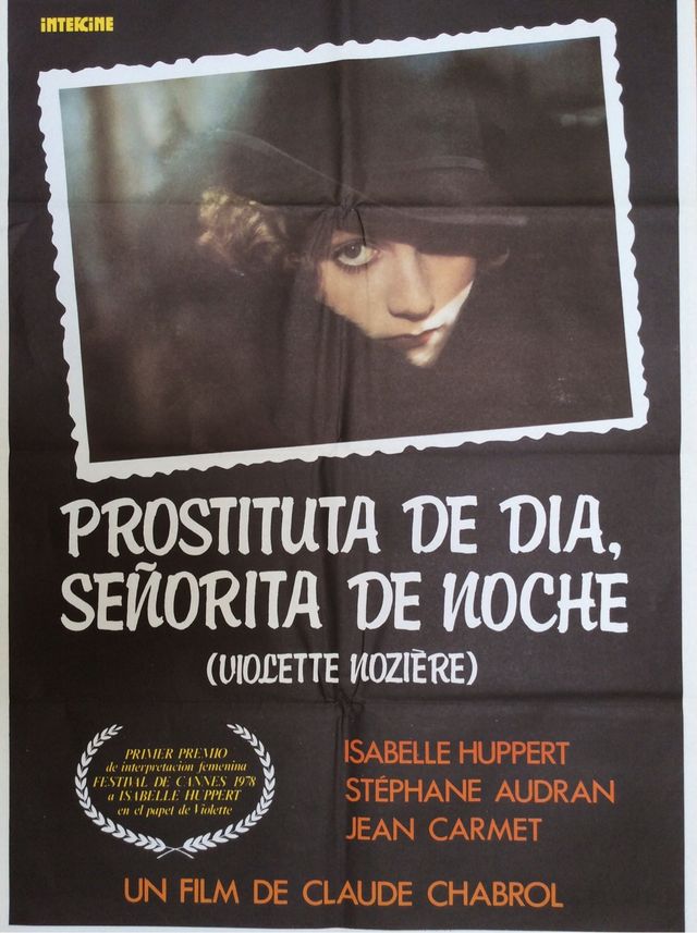 12 carteles originales.
