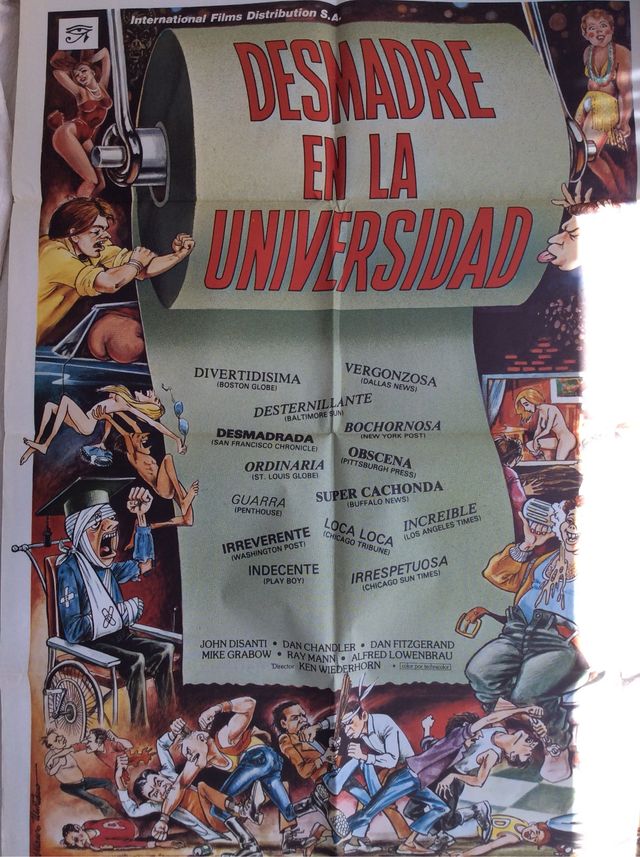 12 carteles originales.