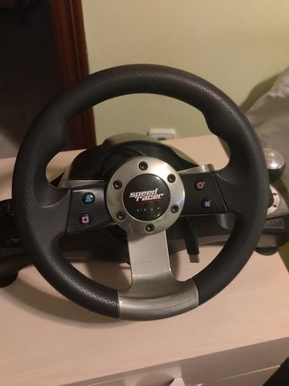 Volante, Pedales y cambio de macha