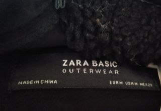 Abrigo negro Zara