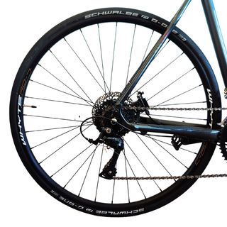 Bicicleta gravel, carretera cicloturismo Sora Hidr
