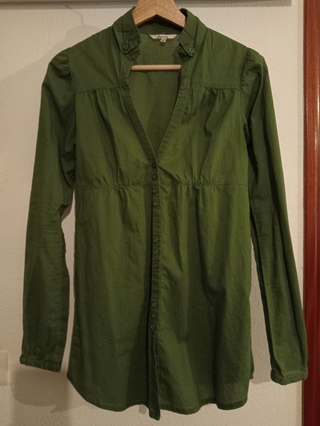 Camisa verde de Stradivarius