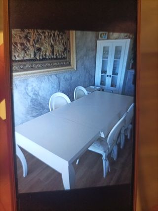 Mesa de comedor isabelina