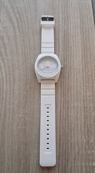 Reloj Analógico ADIDAS.