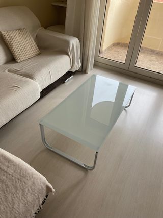 Mesa de salón rectangular de cristal