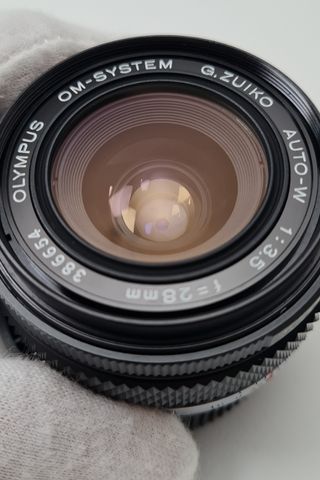 Olympus G.Zuiko Auto-W 28mm 3.5