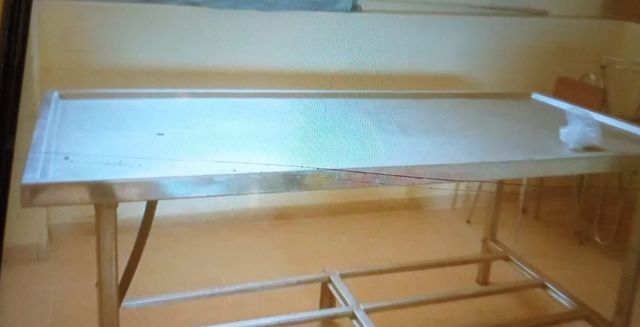 Tavolo in acciaio inossidabile 