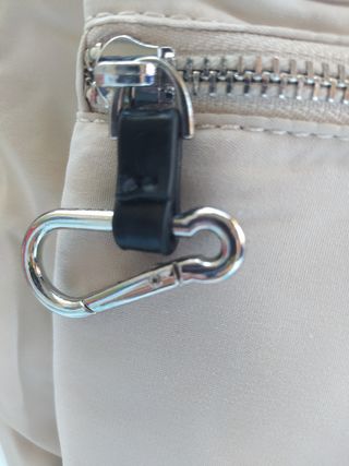 Pequeña mochila marca Parfois