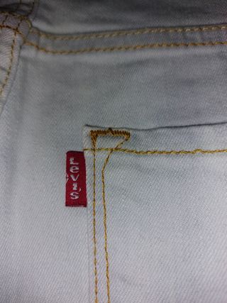 Pantalón pitillo Levis talla 36