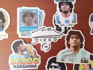 LOTE CROMOS MESSI  ARGENTINA Y MARADONA