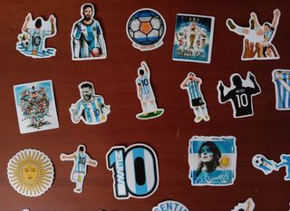 LOTE CROMOS MESSI  ARGENTINA Y MARADONA