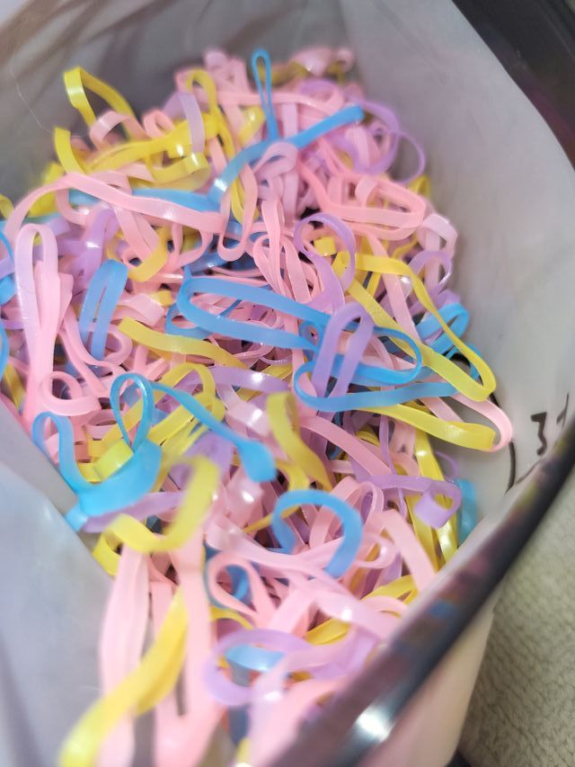 300 Elastici per capelli multicolore o neri