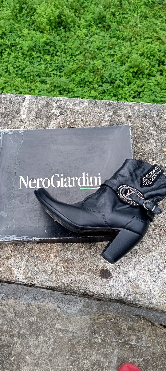 Botas de tacón talla 40 marca Nero Giardini