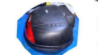 Baul moto givi simply 45 litros monolock