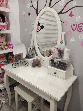 Tocador Hemnes y taburete  IKEA, NEGOCIABLES