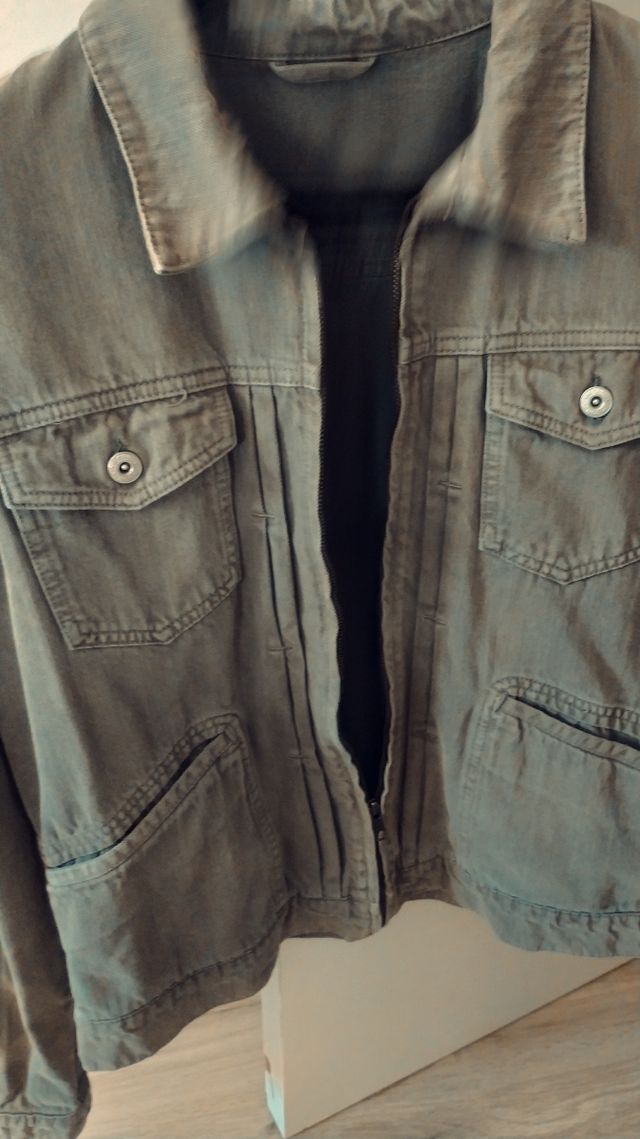 Cazadora vaquera verde militar