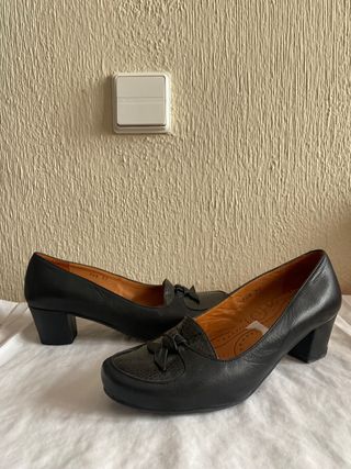 tacones negros - montesinos