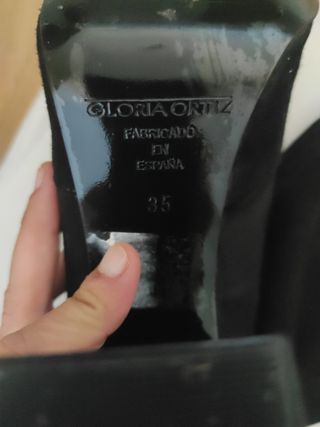 Botas altas talla35 Gloria Ortiz negras terciopelo