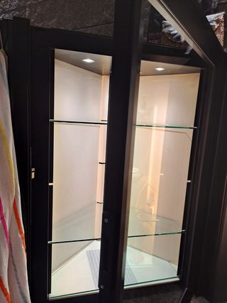 Vitrinas de diseño .Mobiliario profesional.