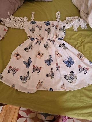 vestido blanco con mariposas