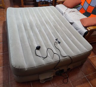 Colchón hinchable INTEX / Inflatable mattress INTE