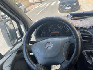 Mercedes-Benz bnz 2002