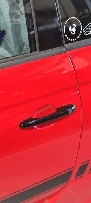 Abarth Kit molduras exterior brillo o efecto carbo