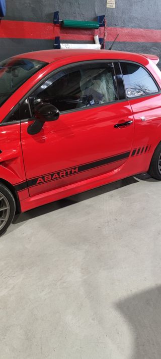 Abarth Kit molduras exterior brillo o efecto carbo