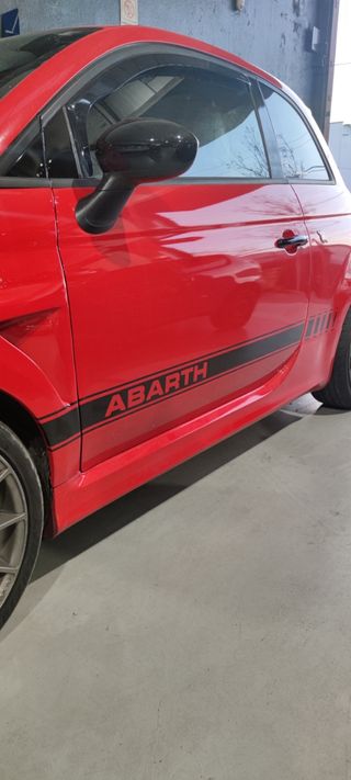 Abarth Kit molduras exterior brillo o efecto carbo