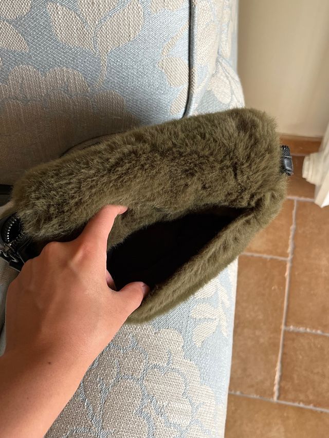 borsa tracolla Parfois peluche verde militare