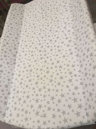 Cambiador con bañera plegable