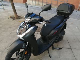 Honda sh 125 sport negro coal 3000km REESTRENO