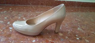 Zapatos de tacón nude