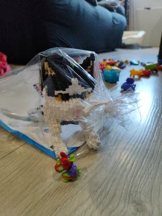 Juego mini construcción. Gato
