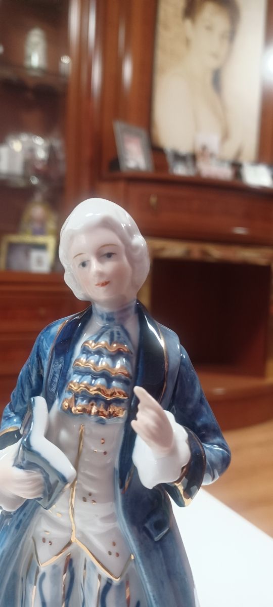 Pareja de porcelana de época.